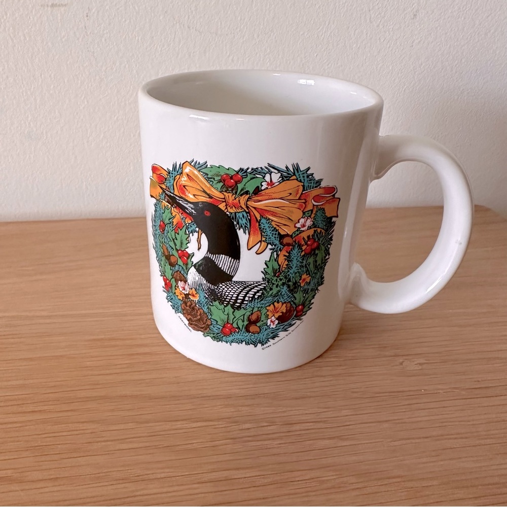 Vintage 80s Holiday Wreath Loon Mug